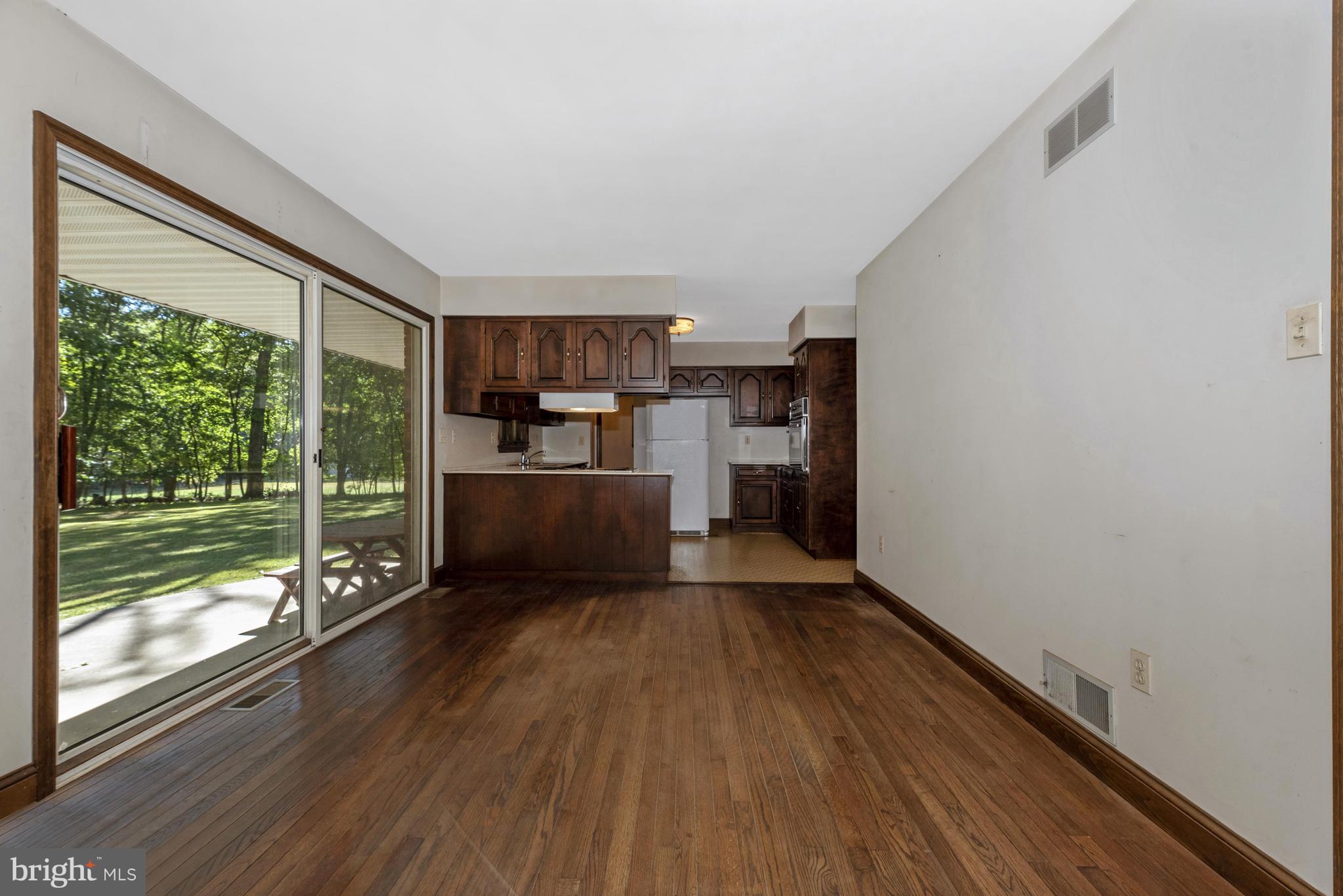4799 Babylon Road Taneytown, MD 21787 - Photo 22 of 49 Family Room