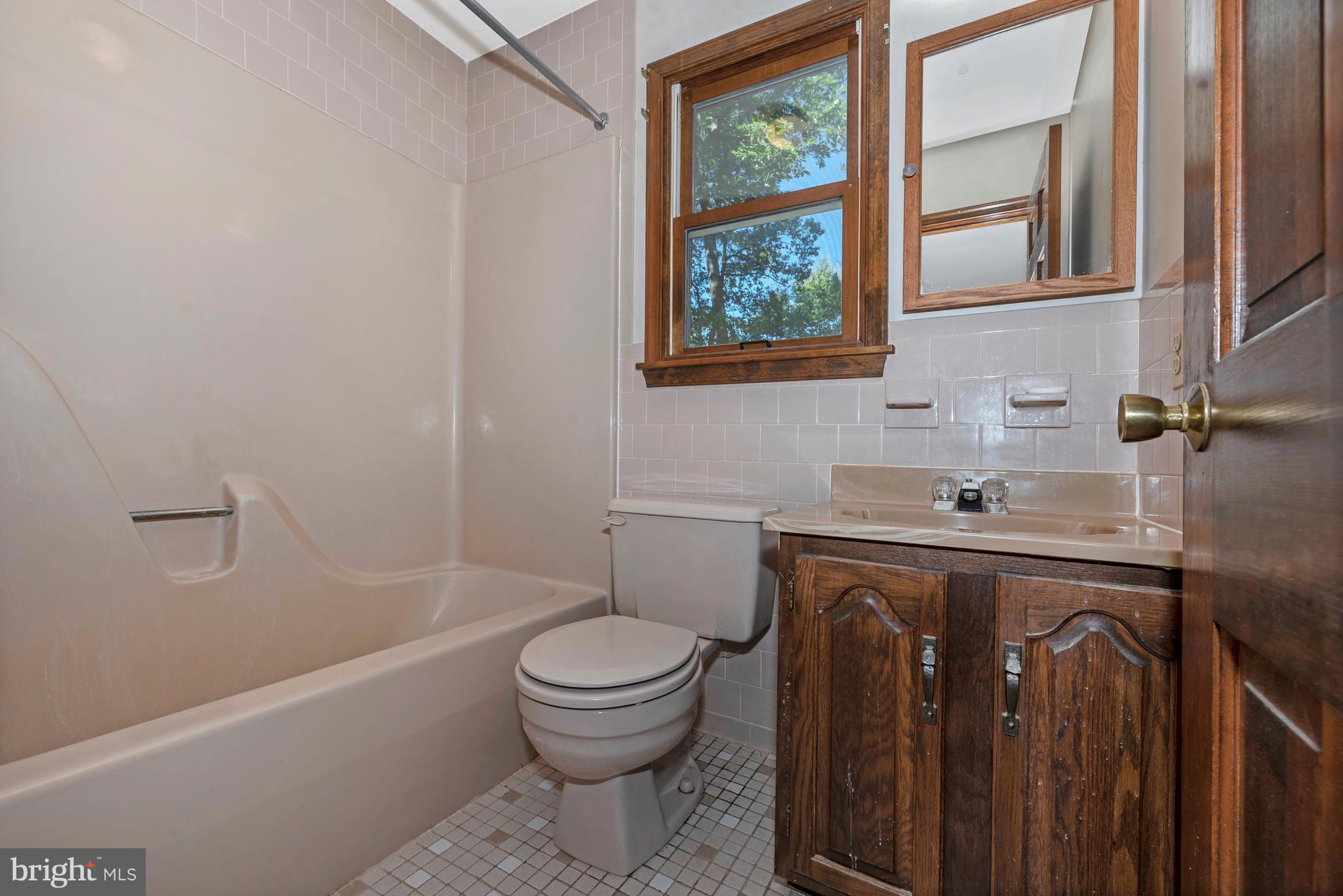 4799 Babylon Road Taneytown, MD 21787 - Photo 29 of 49 Primary Bathroom