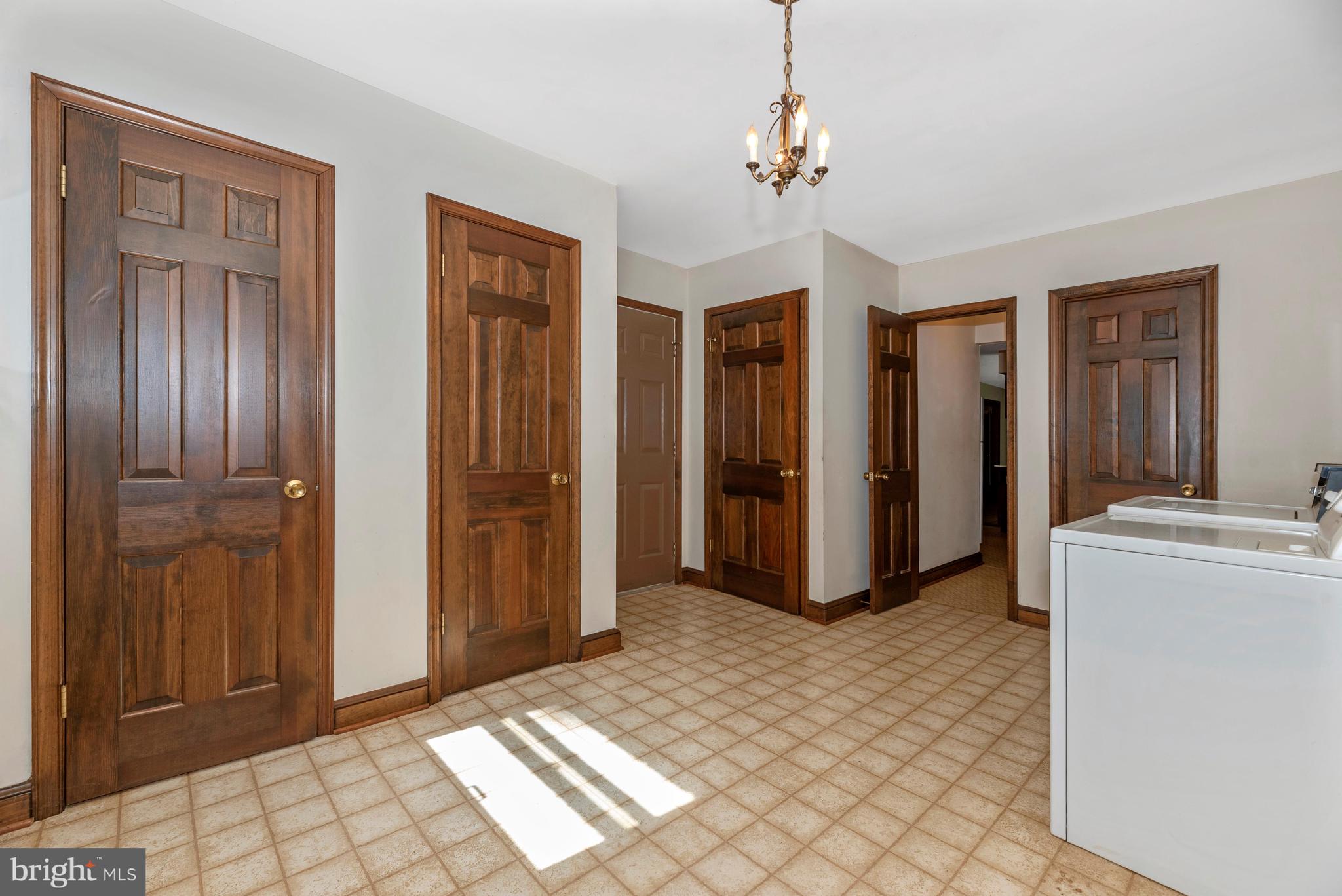 4799 Babylon Road Taneytown, MD 21787 - Photo 39 of 49 Laundry Room/Mud Room