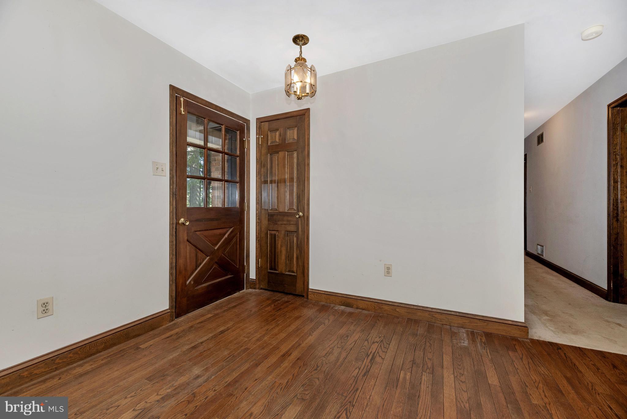 4799 Babylon Road Taneytown, MD 21787 - Photo 4 of 49 Foyer