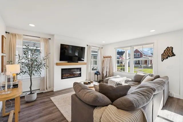 $730,000 | 9 Pacer Way, Scarborough, ME 04074