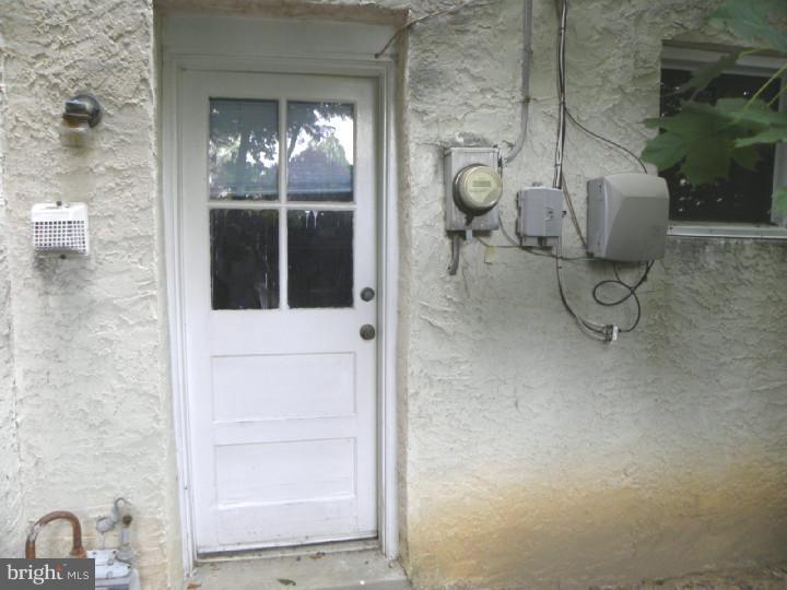 31 Bobbin Mill Road Media, PA 19063 - Photo 15 of 16 Exterior Back