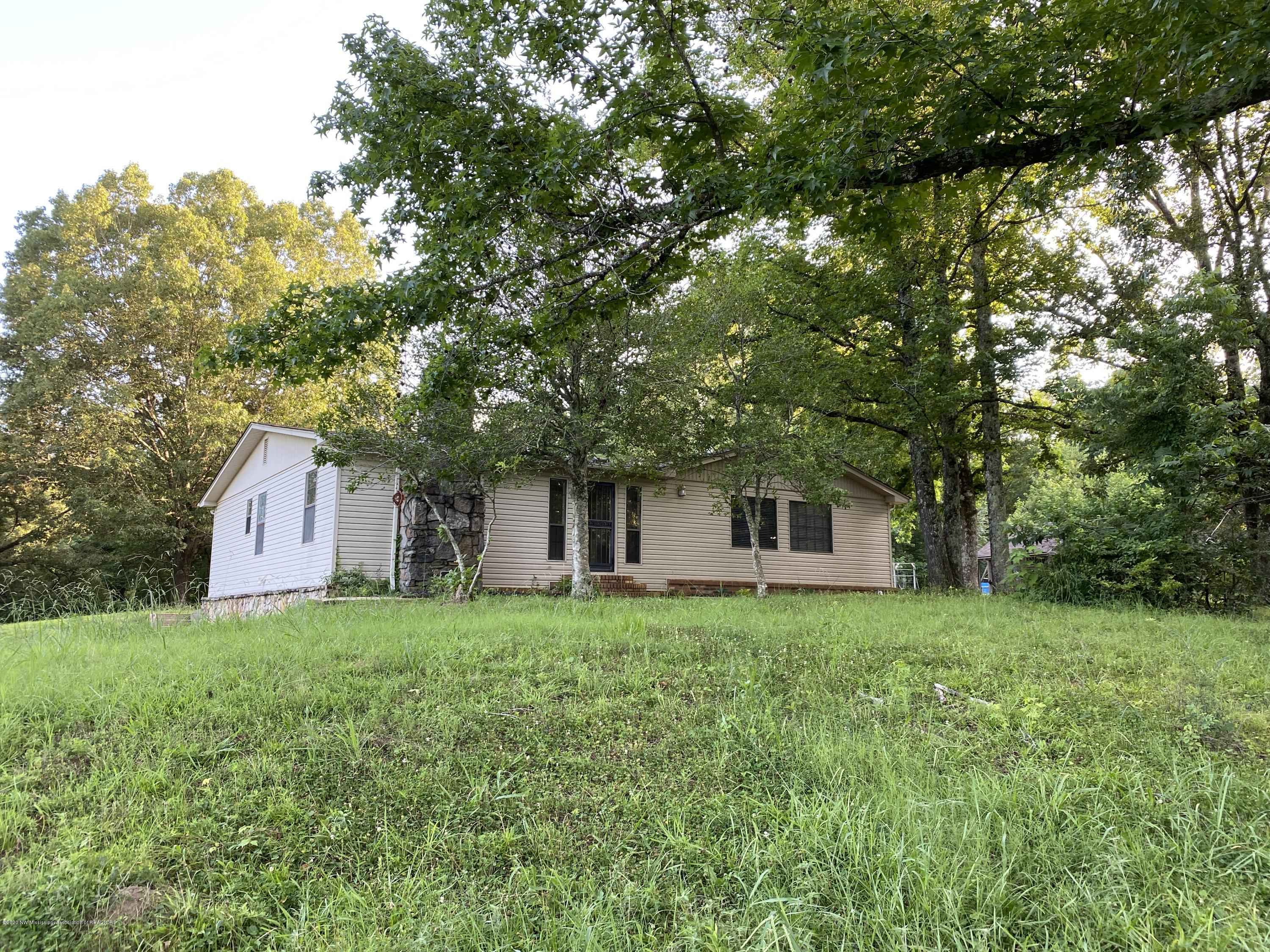 449 Strickland Road Byhalia, MS 38611 - Photo 1 of 45 House