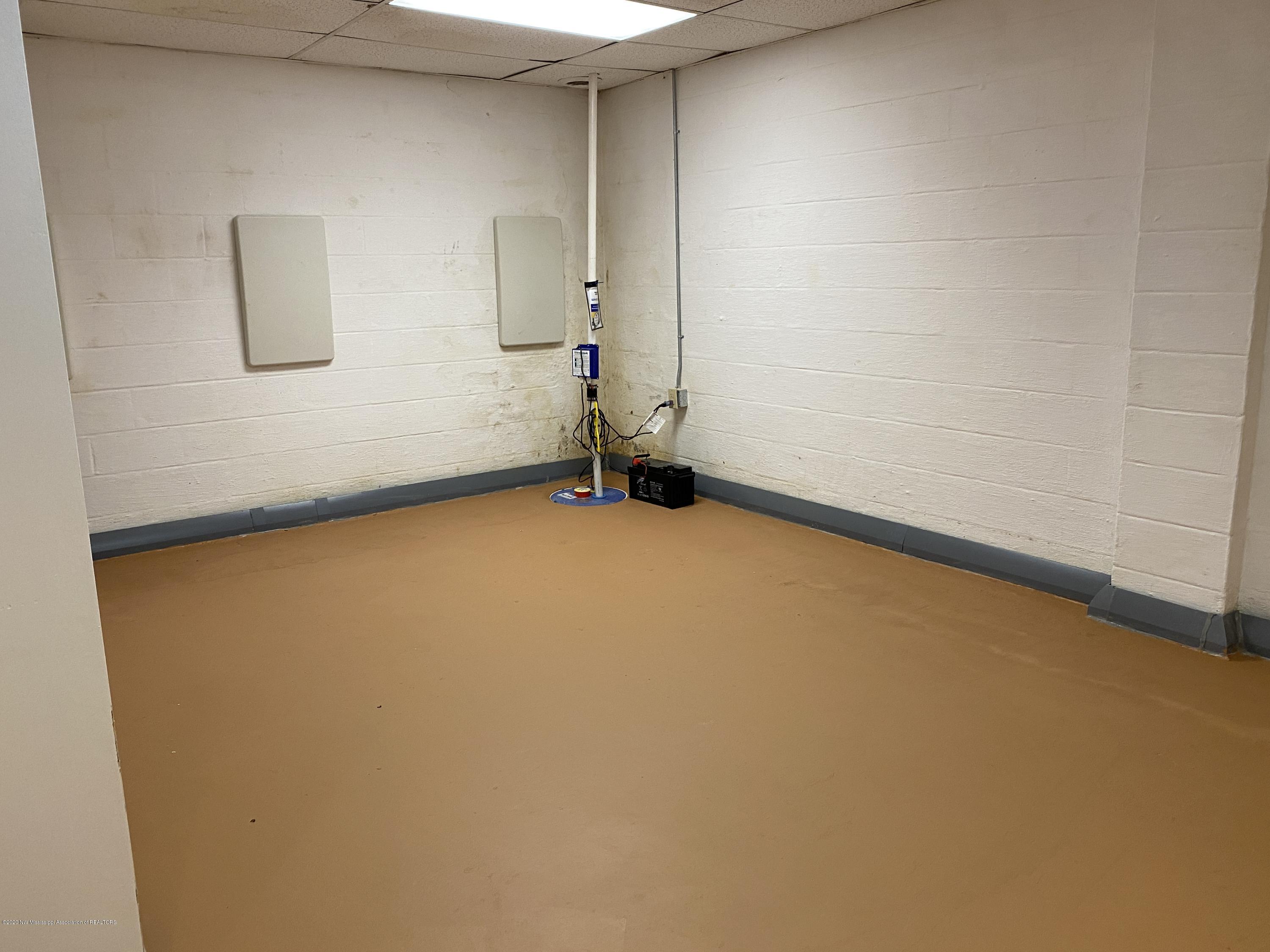 449 Strickland Road Byhalia, MS 38611 - Photo 32 of 45 Basement