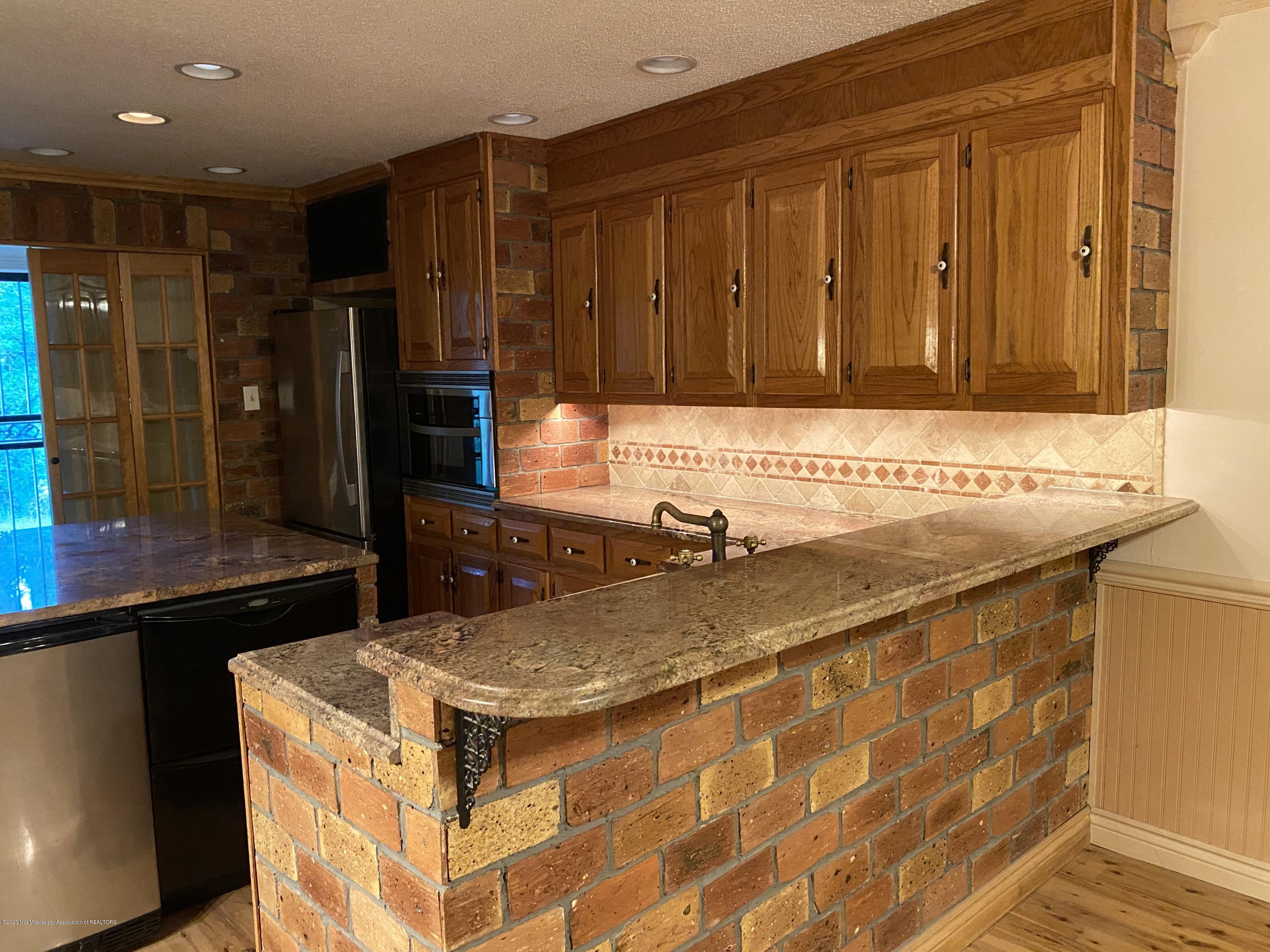 449 Strickland Road Byhalia, MS 38611 - Photo 6 of 45 Kitchen