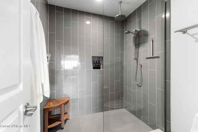 $1,800,000 | 4724 South Arrow Point Drive, Unit A301, Harrison, ID 83833