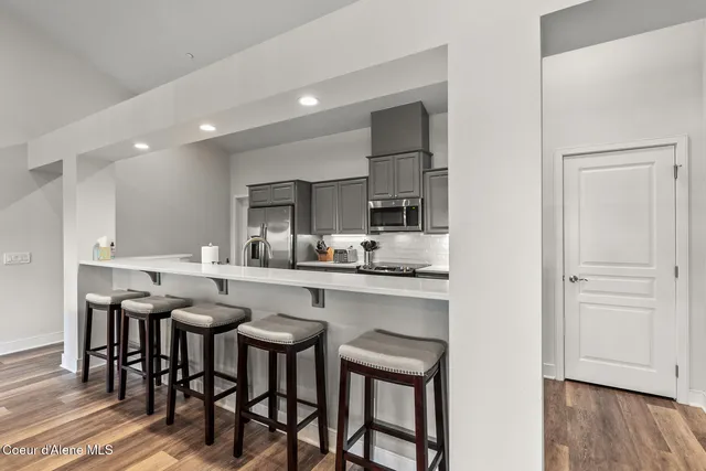 $1,800,000 | 4724 South Arrow Point Drive, Unit A301, Harrison, ID 83833