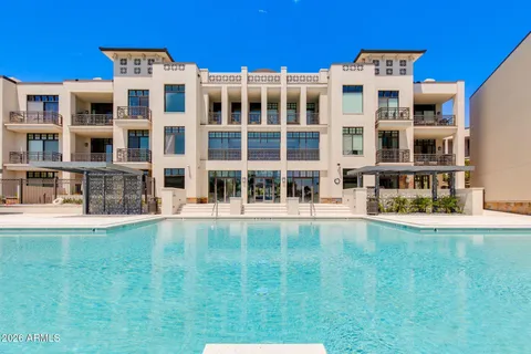 $895,000 | 8 Biltmore Estate, Unit 114, Phoenix, AZ 85016