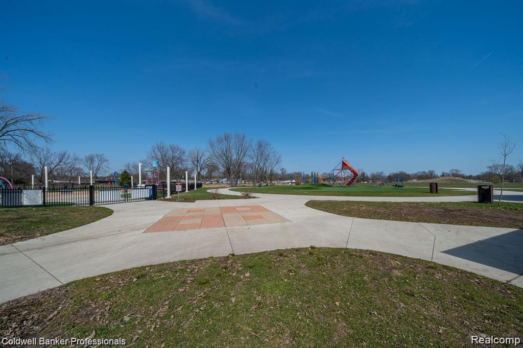2461 Massoit Road Royal Oak, MI 48073 - Photo 42 of 44 Gallery Image 42