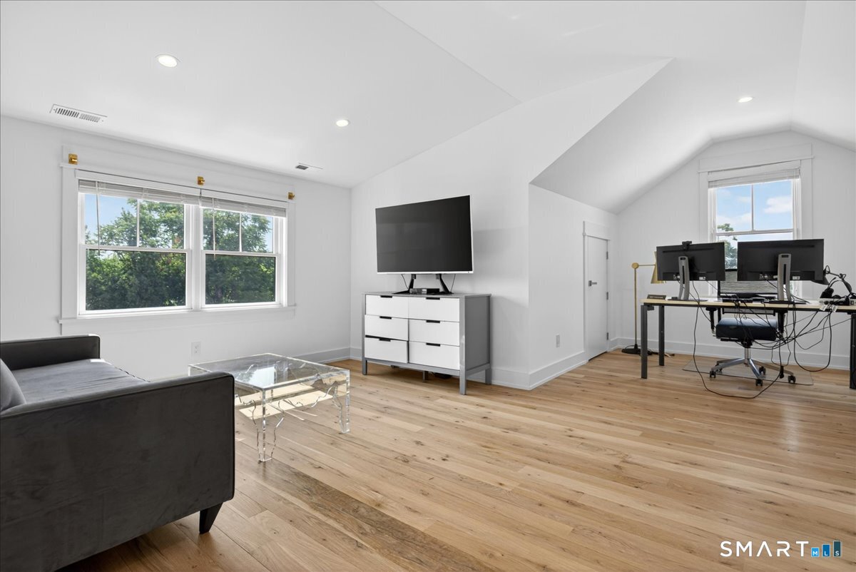 79 Thorpe Street, Unit 79 Fairfield, CT 06824 - Photo 27 of 40