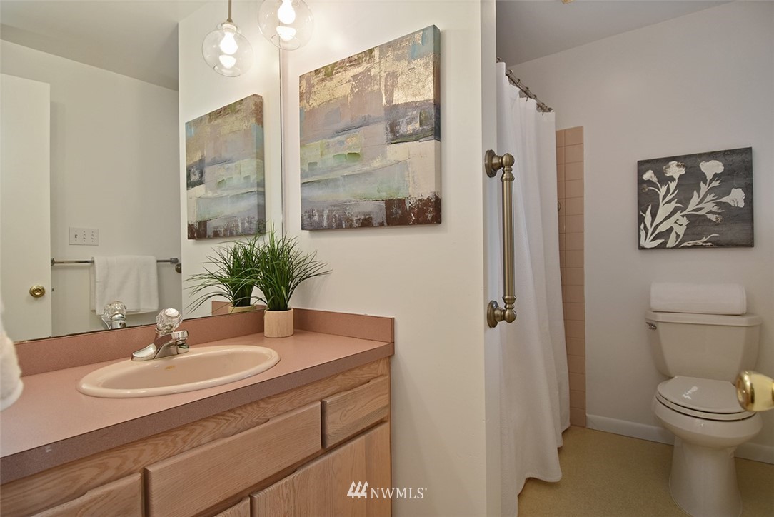 4510 Southwest Director Street Seattle, WA 98136 - Photo 13 of 25 Gallery Image 13