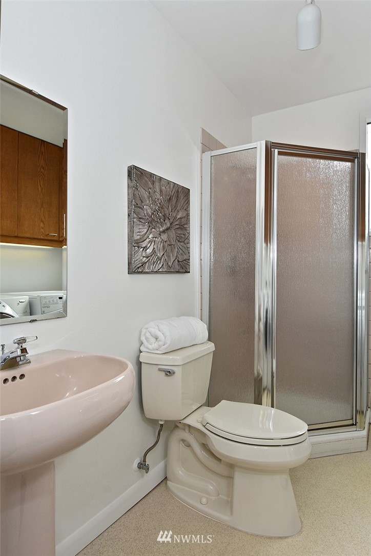 4510 Southwest Director Street Seattle, WA 98136 - Photo 19 of 25 Gallery Image 19