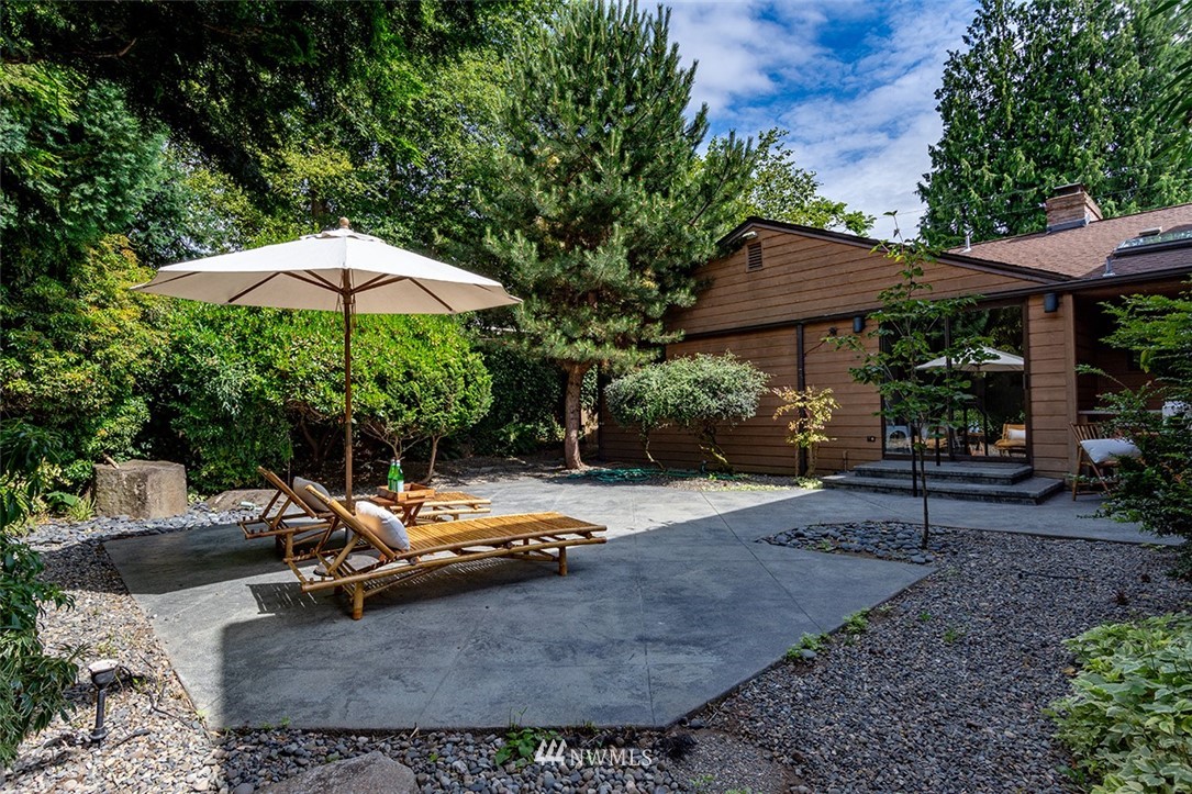 4510 Southwest Director Street Seattle, WA 98136 - Photo 6 of 25 Gallery Image 6