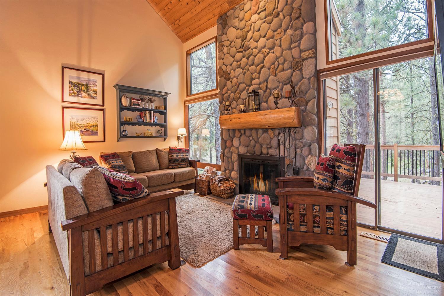 13556 Soapgrass Black Butte Ranch, OR 97759 - Photo 3 of 19 Additional Photo