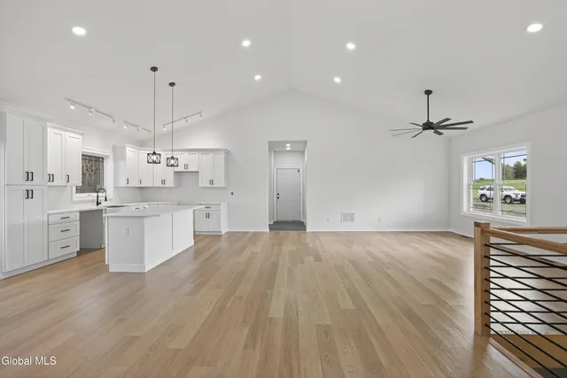 $509,900 | 726 Groveside Road, Pittstown, NY 12028