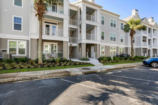 $319,900 | 130 River Landing Drive, Unit 3216, Charleston, SC 29492