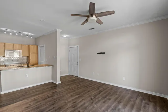 $319,900 | 130 River Landing Drive, Unit 3216, Charleston, SC 29492