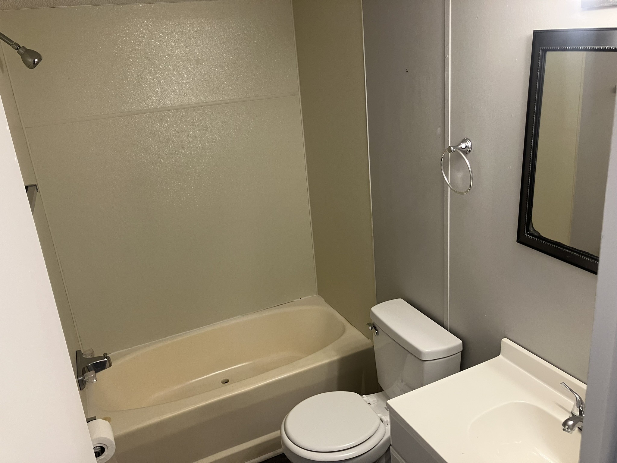 2412 Whitfield Road Clarksville, TN 37040 - Photo 6 of 18 a bathroom with a toilet and a bathtub