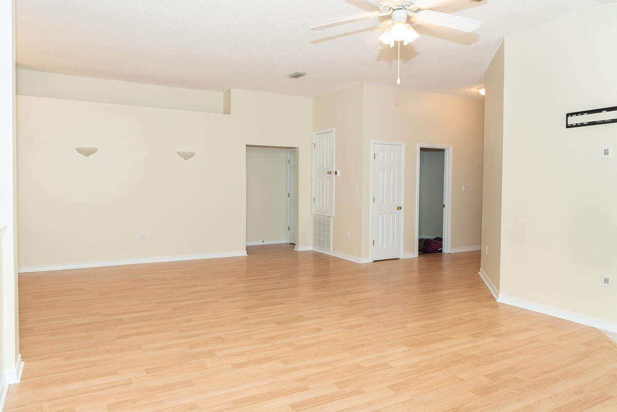 712 Randall Roberts Road Fort Walton Beach, FL 32547 - Photo 10 of 31 DSC_8121