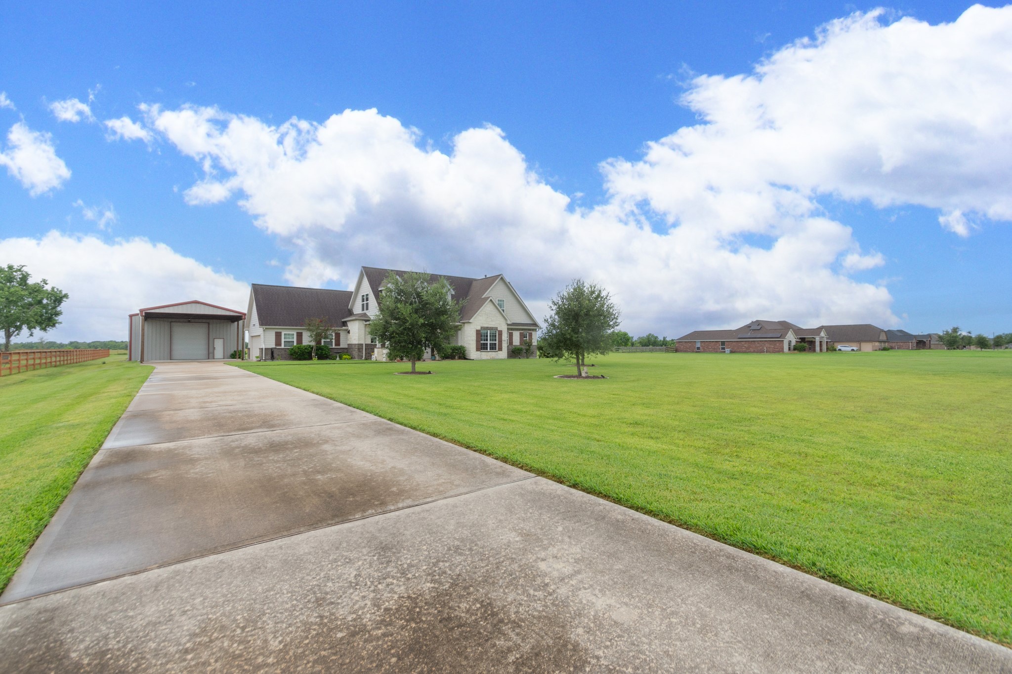 7818 Pebble Hill Lane Rosharon, TX 77583 - Photo 8 of 47 a view of a volley ball court