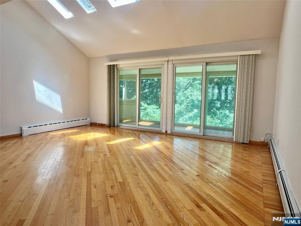2240 Jones Road Fort Lee, NJ 07024 - Photo 5 of 25