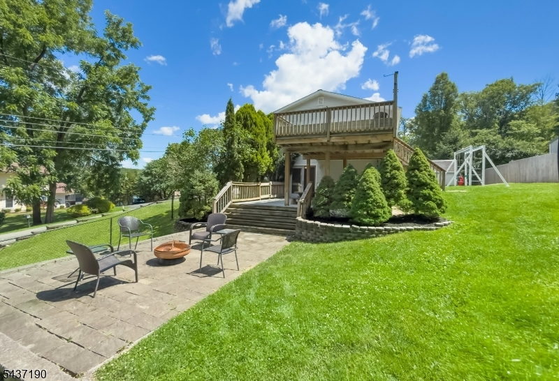 88 Shore Road Andover, NJ 07821 - Photo 3 of 50