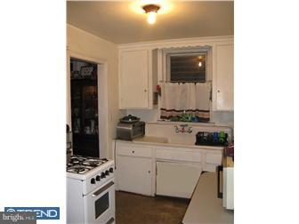 251 Glendale Road Upper Darby, PA 19082 - Photo 4 of 6 Gallery Image 4