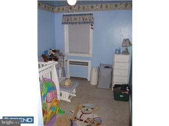 251 Glendale Road Upper Darby, PA 19082 - Photo 5 of 6 Gallery Image 5