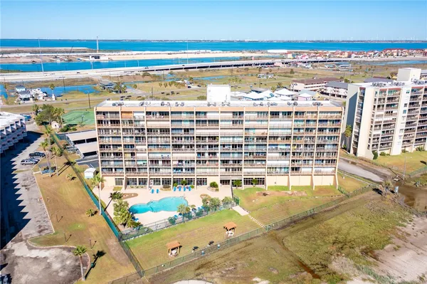 $249,000 | 4000 Surfside Boulevard, Unit 206, Corpus Christi, TX 78402