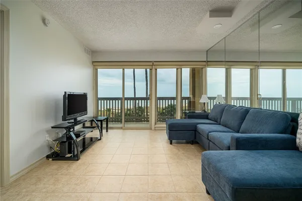 $249,000 | 4000 Surfside Boulevard, Unit 206, Corpus Christi, TX 78402