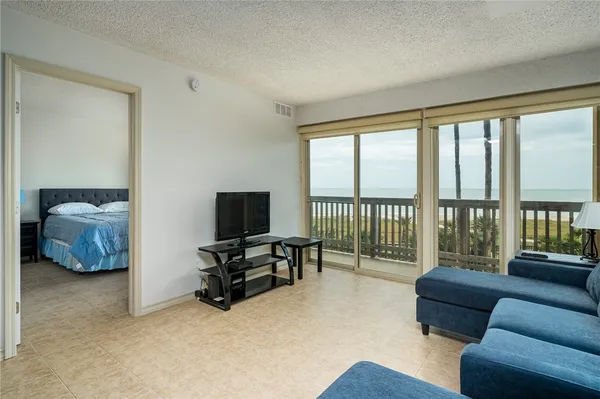 $249,000 | 4000 Surfside Boulevard, Unit 206, Corpus Christi, TX 78402