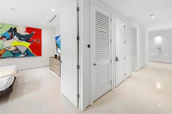 $6,000,000 | 7930 Southwest 52nd Court, Miami, FL 33143