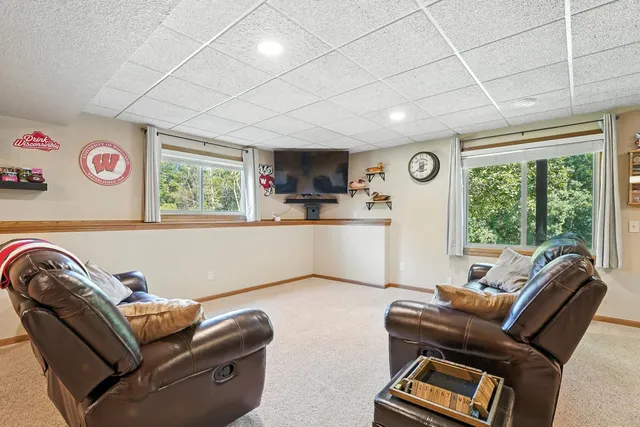 $750,000 | N7012 County Hwy J, Monticello, WI 53570