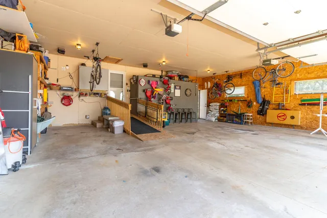 $750,000 | N7012 County Hwy J, Monticello, WI 53570