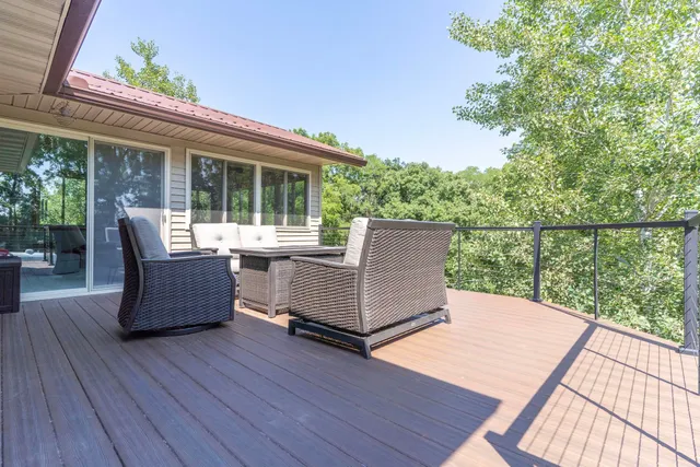 $750,000 | N7012 County Hwy J, Monticello, WI 53570