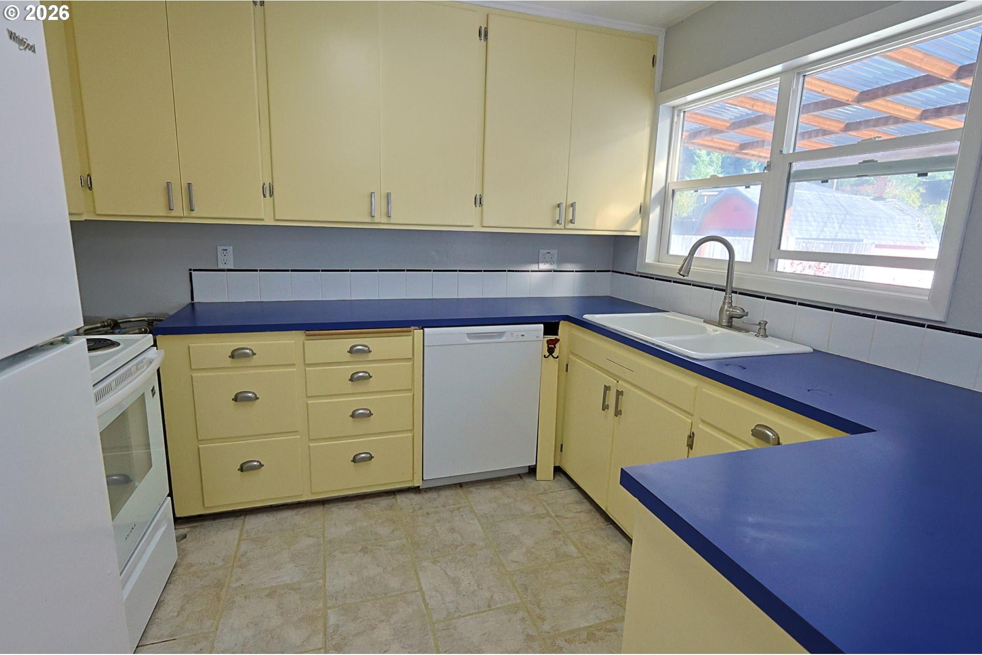 2600 Gardens Avenue Reedsport, OR 97467 - Photo 17 of 33 Gallery Image 17