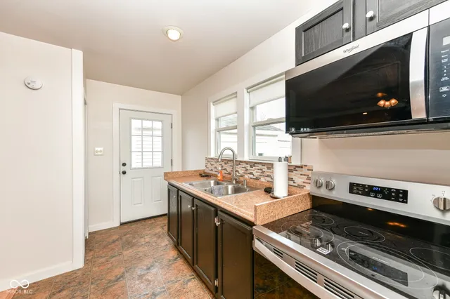 $144,900 | 1122 South B Street, Elwood, IN 46036