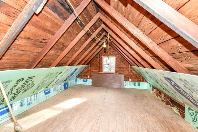 $144,900 | 1122 South B Street, Elwood, IN 46036