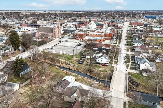 $144,900 | 1122 South B Street, Elwood, IN 46036