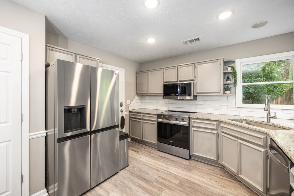 53 Lee Road Phenix City, AL 36870 - Photo 20 of 56