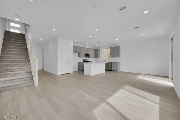 $2,700 | 5925 Obsidian Sky Avenue, Las Vegas, NV 89141
