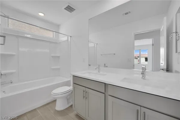 $2,700 | 5925 Obsidian Sky Avenue, Las Vegas, NV 89141