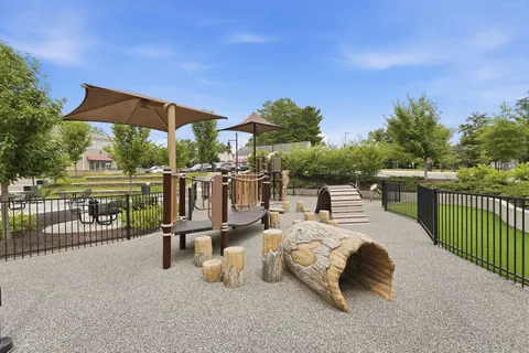 $850,000 | 1702 Bandit Loop, Unit 19B, Reston, VA 20190