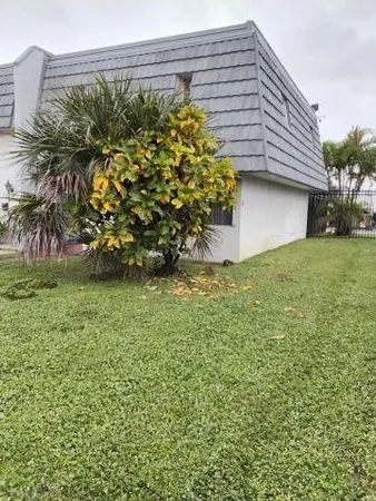 $3,000 | 3764 Northwest 21st Street, Unit 101, Lauderdale Lakes, FL 33311