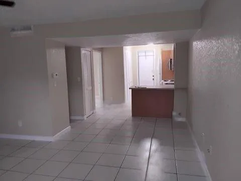 $3,000 | 3764 Northwest 21st Street, Unit 101, Lauderdale Lakes, FL 33311