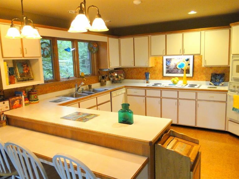 808 Lake Road London, KY 40741 - Photo 37 of 70 Kitchen has views as well! Fully equipp