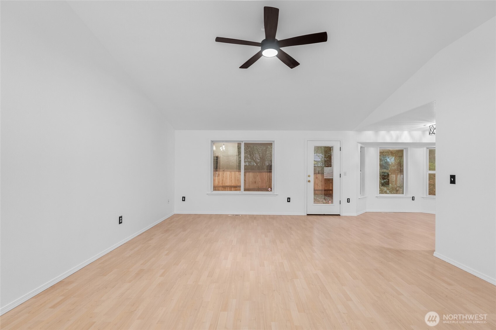 3627 Kings Way Southeast Olympia, WA 98501 - Photo 14 of 37