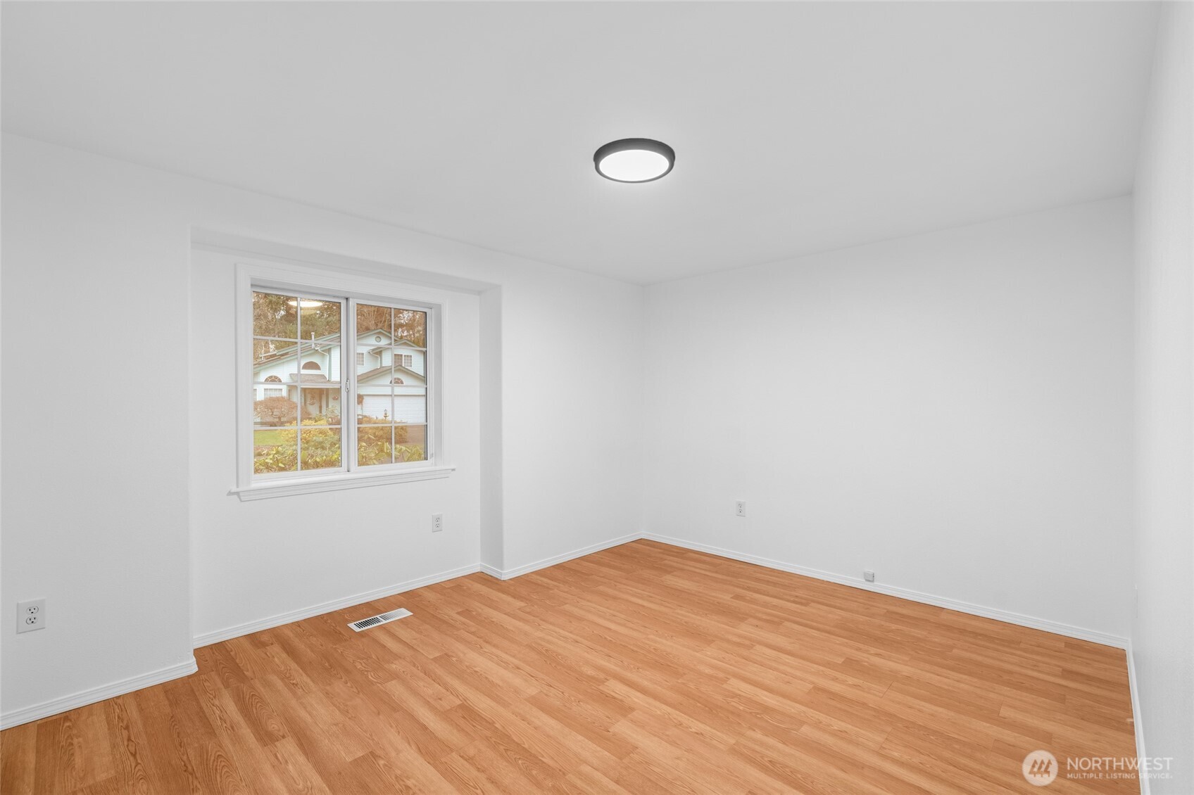 3627 Kings Way Southeast Olympia, WA 98501 - Photo 28 of 37