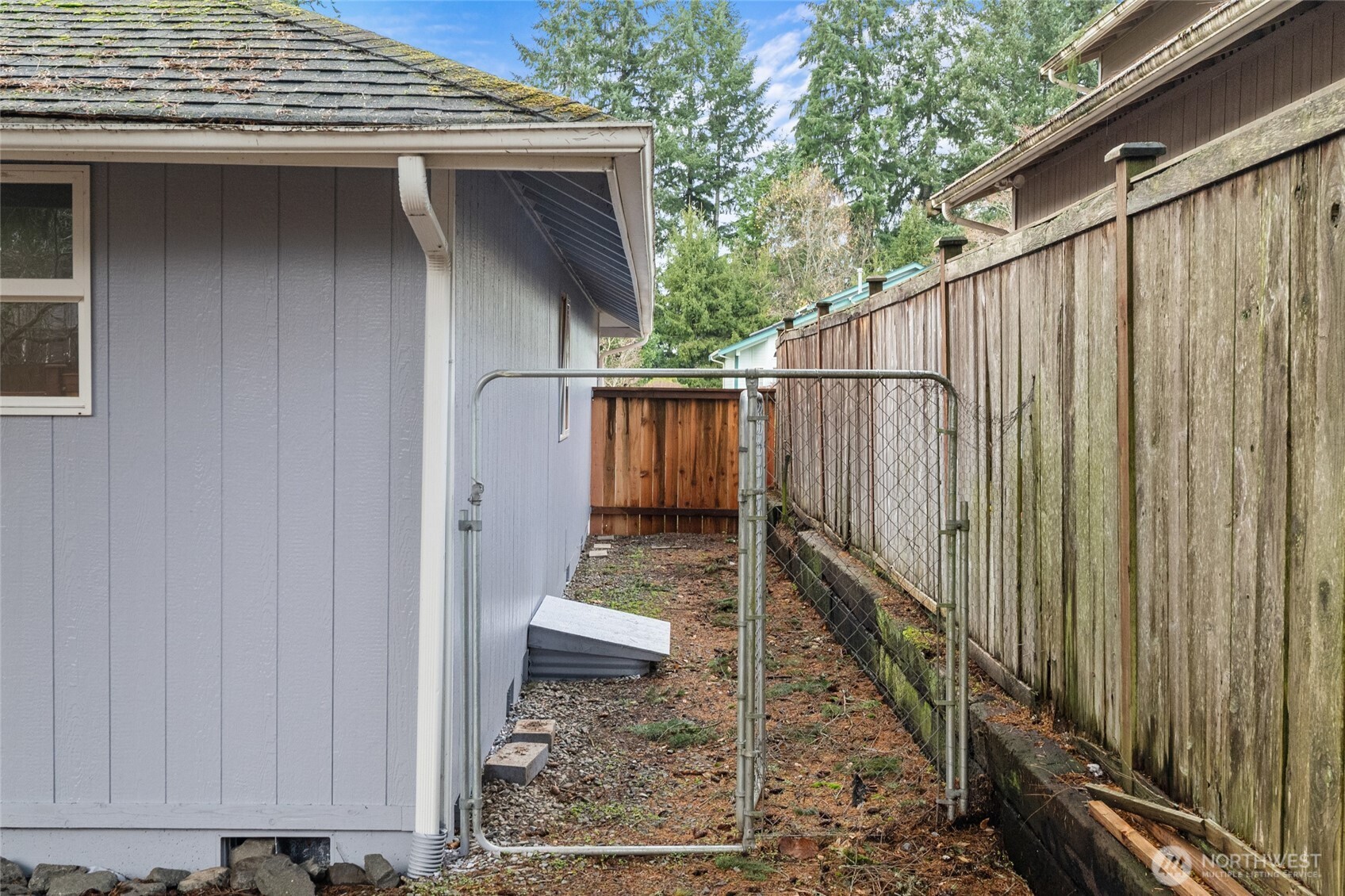 3627 Kings Way Southeast Olympia, WA 98501 - Photo 6 of 37