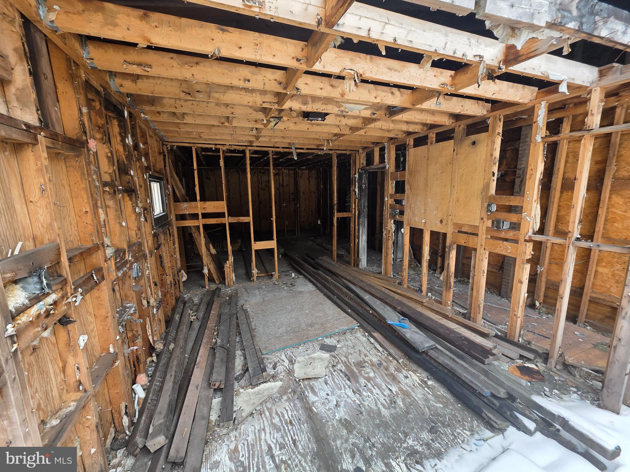 426 Centre Street Ashland, PA 17921 - Photo 14 of 30 a view of a chairs and table on the patio